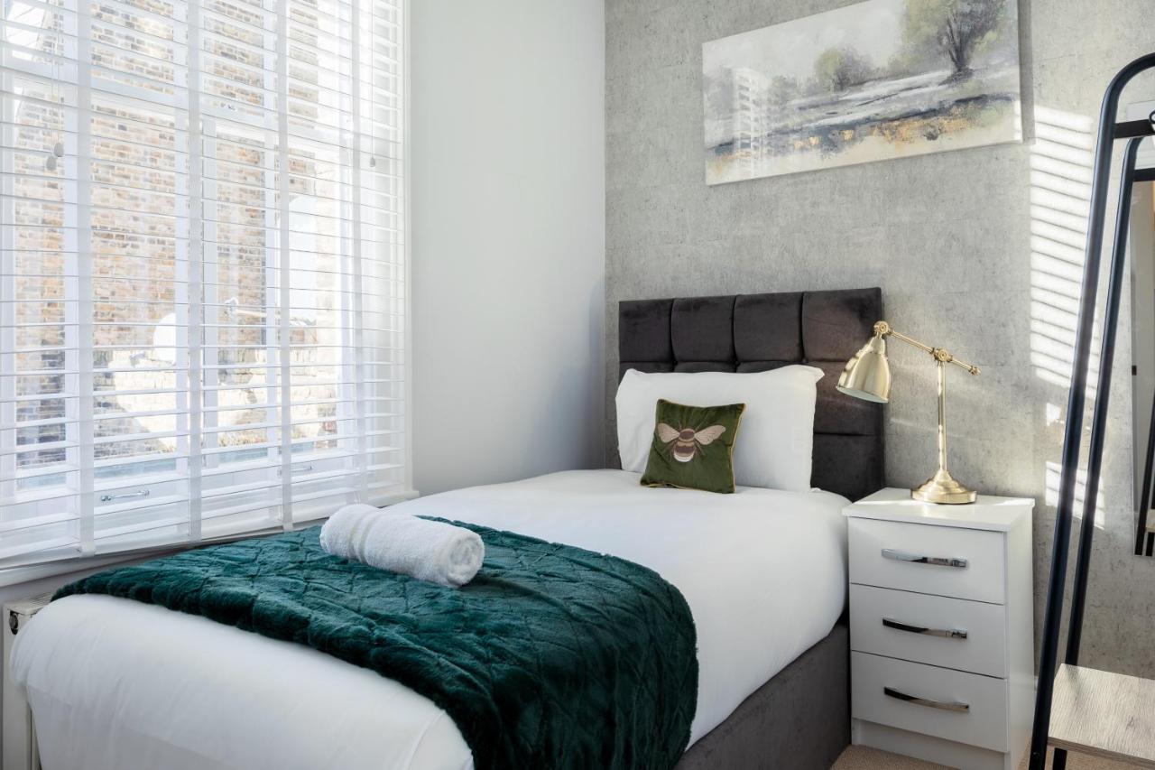 Beautiful 4 Bedroom House Near Paddington Station 런던 외부 사진