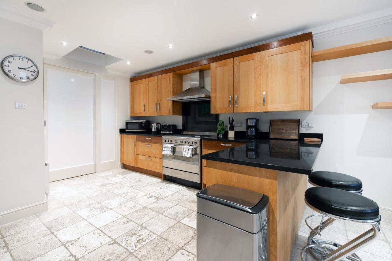 Beautiful 4 Bedroom House Near Paddington Station 런던 외부 사진