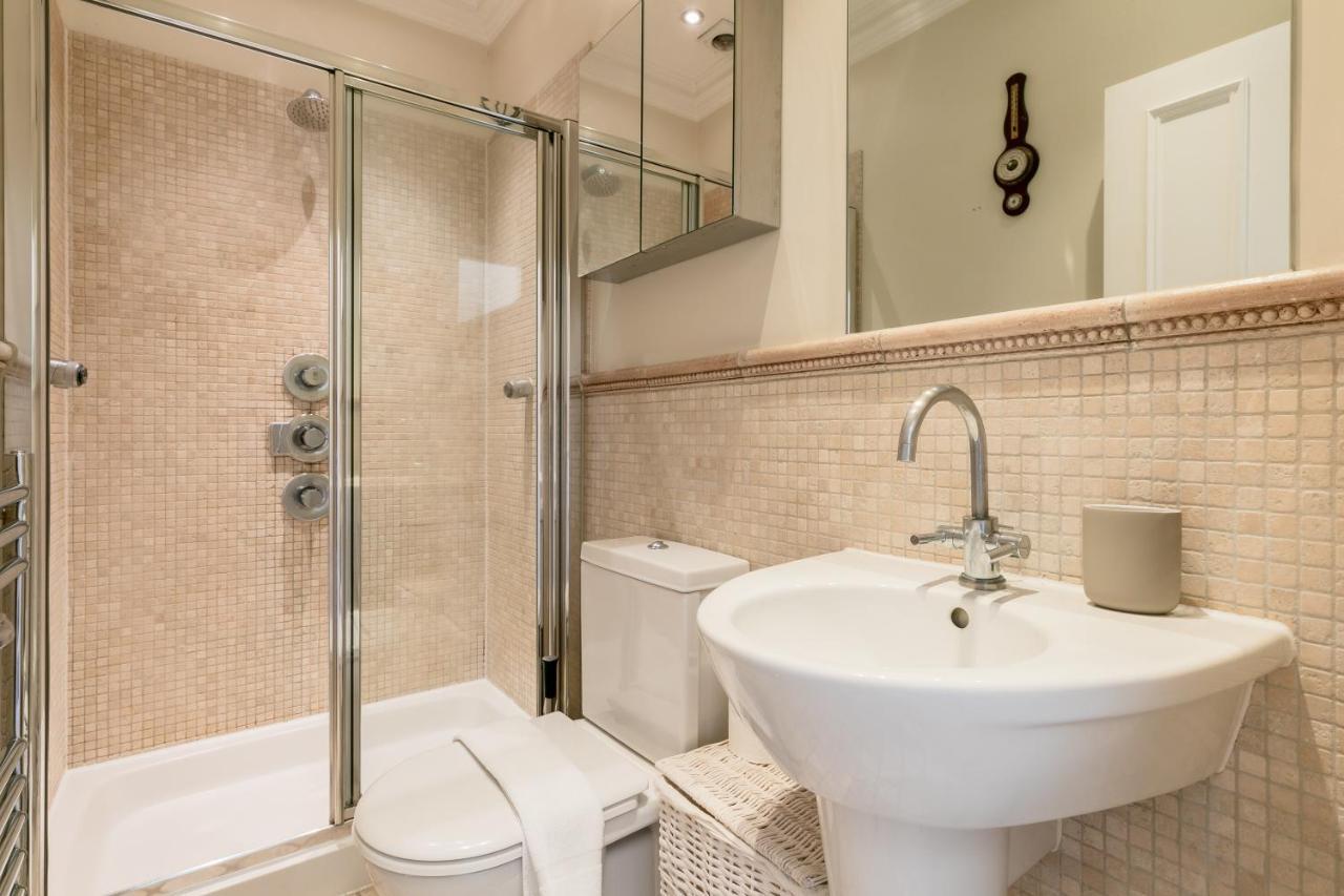 Beautiful 4 Bedroom House Near Paddington Station 런던 외부 사진